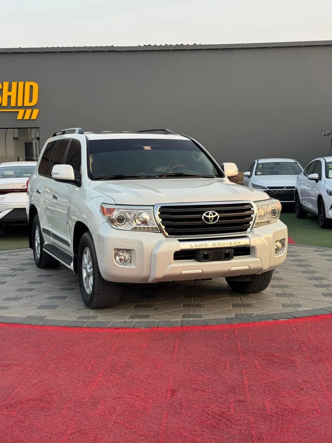 2012 Toyota Land Cruiser photo 3