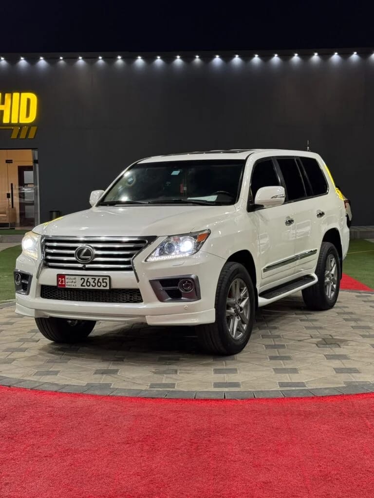 2013 Lexus LX photo 2