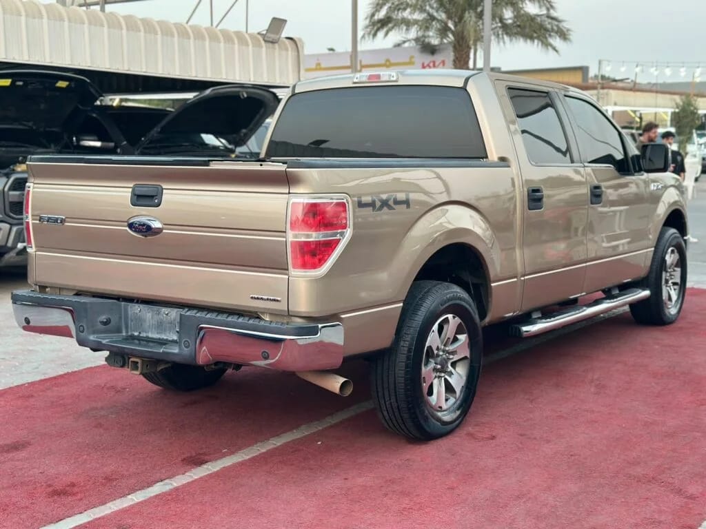 2014 Ford F-150 photo 5