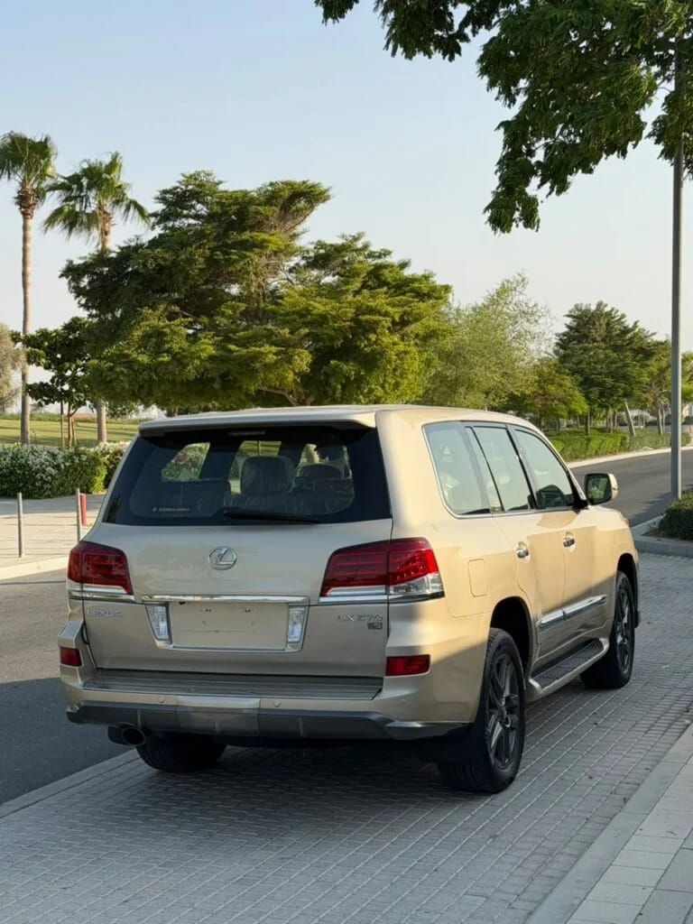 2014 Lexus LX photo 5
