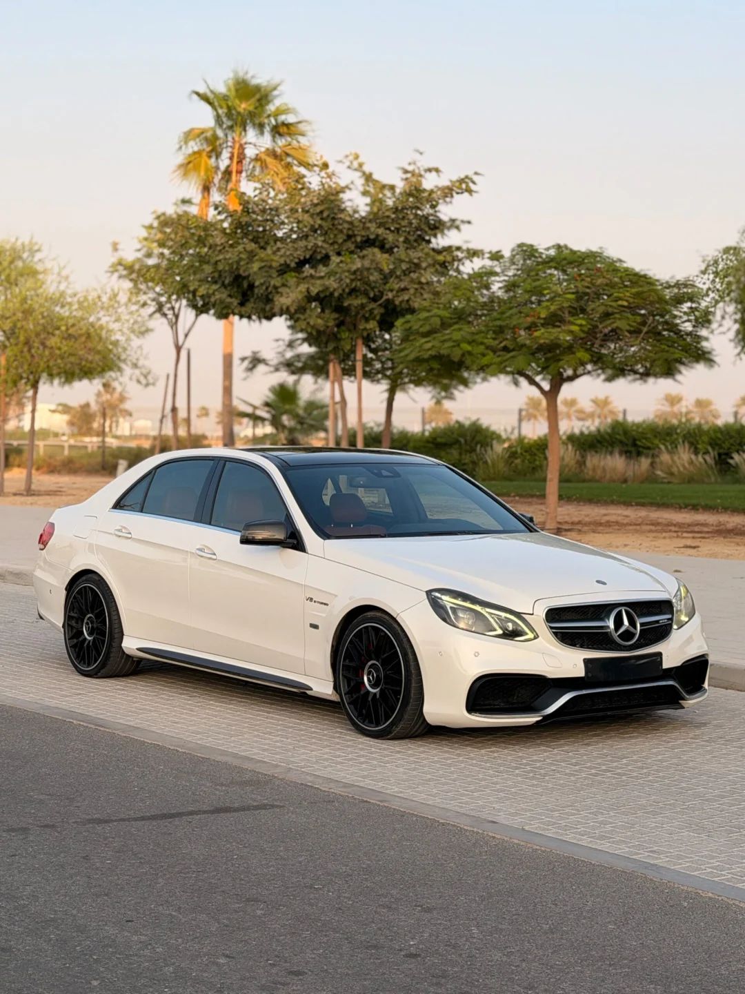 2014 Mercedes-Benz E-Class photo 3