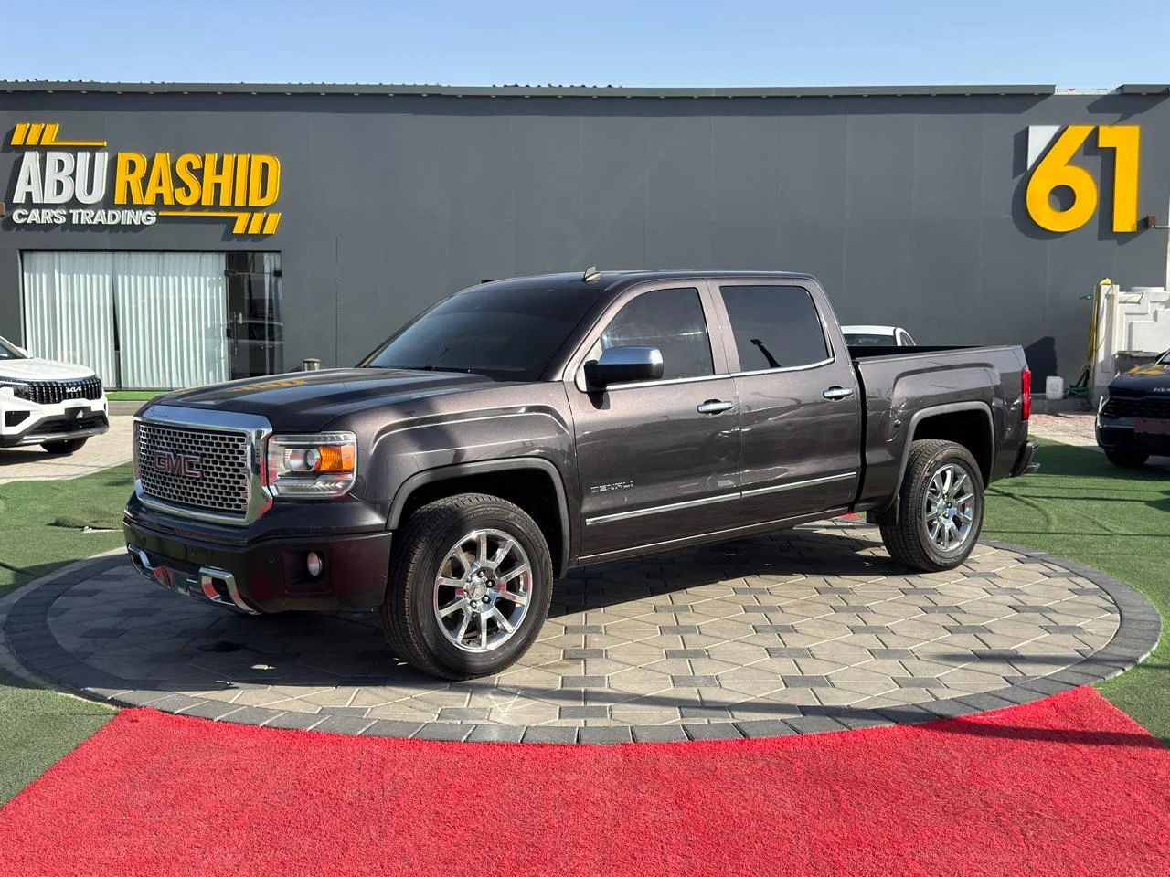2015 GMC Sierra photo 3