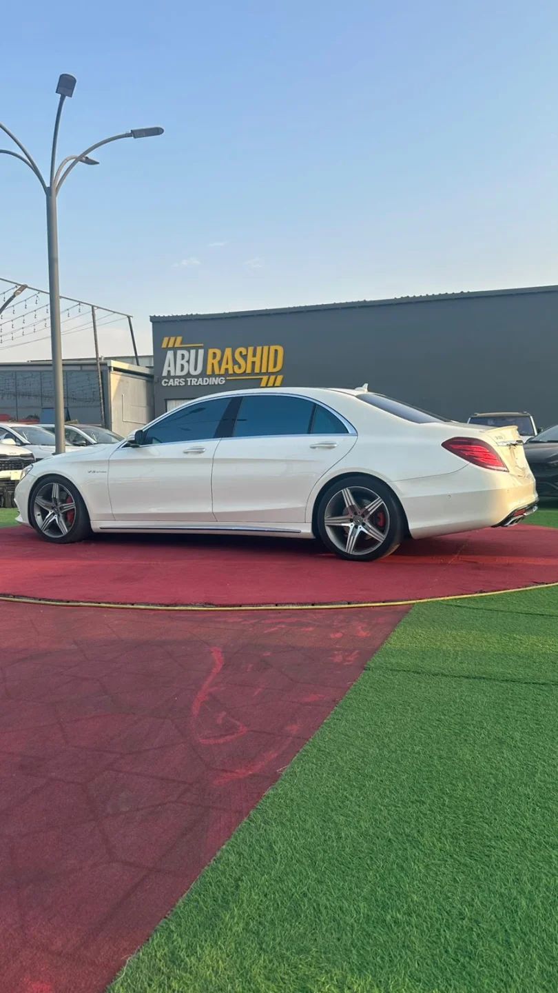 2015 Mercedes-Benz S-Class photo 4