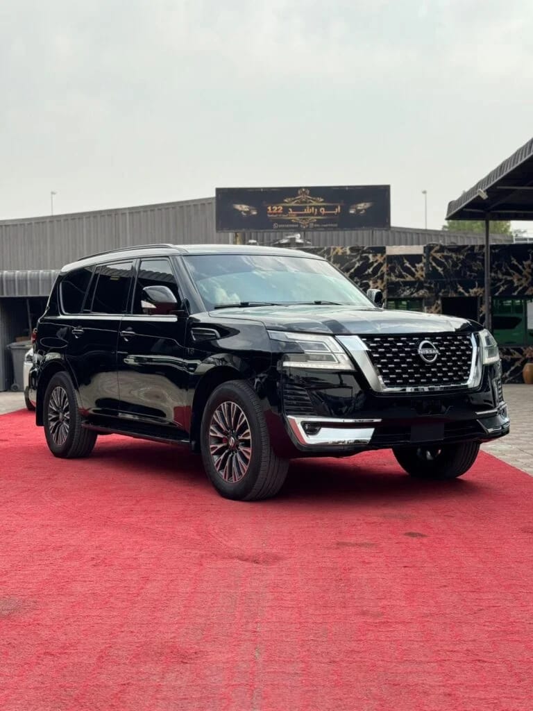 2015 Nissan Patrol photo 2
