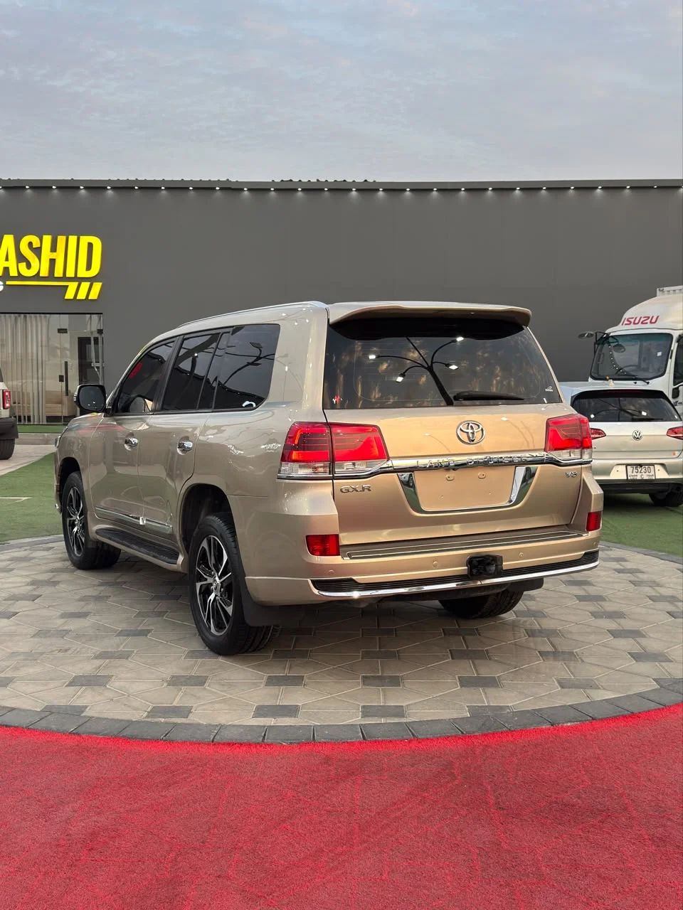 2015 Toyota Land Cruiser photo 4