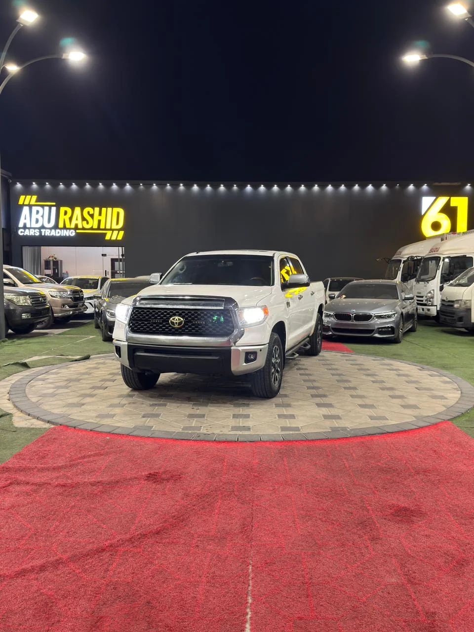 2015 Toyota Tundra photo 2