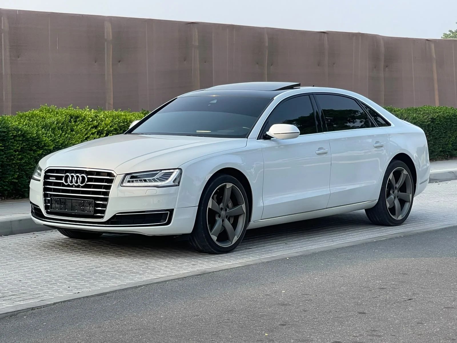 2016 Audi A8 photo 3
