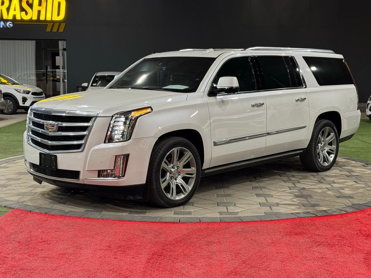 2016 Cadillac Escalade photo 3