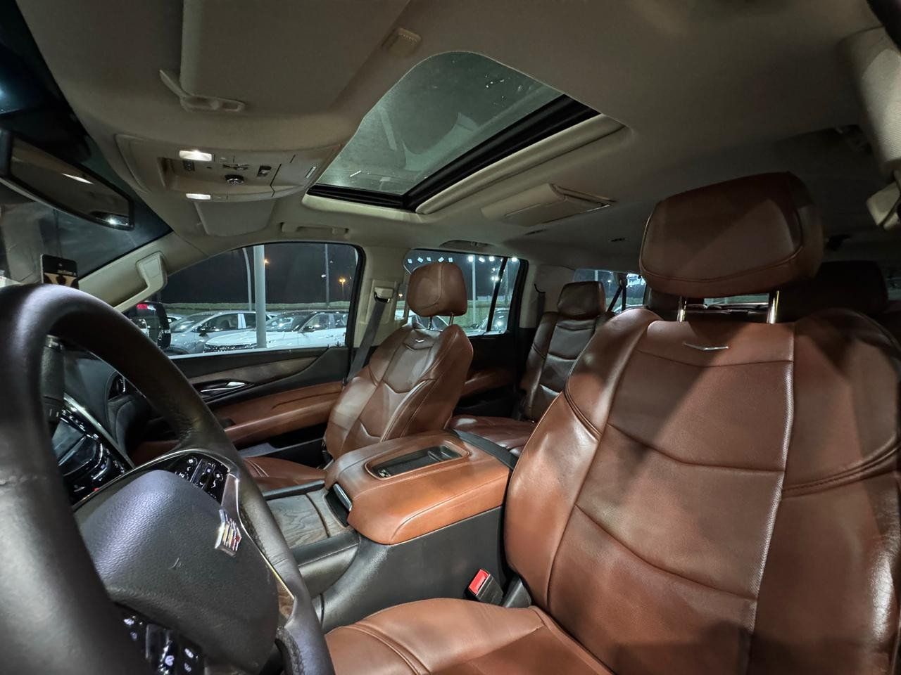 2016 Cadillac Escalade photo 5