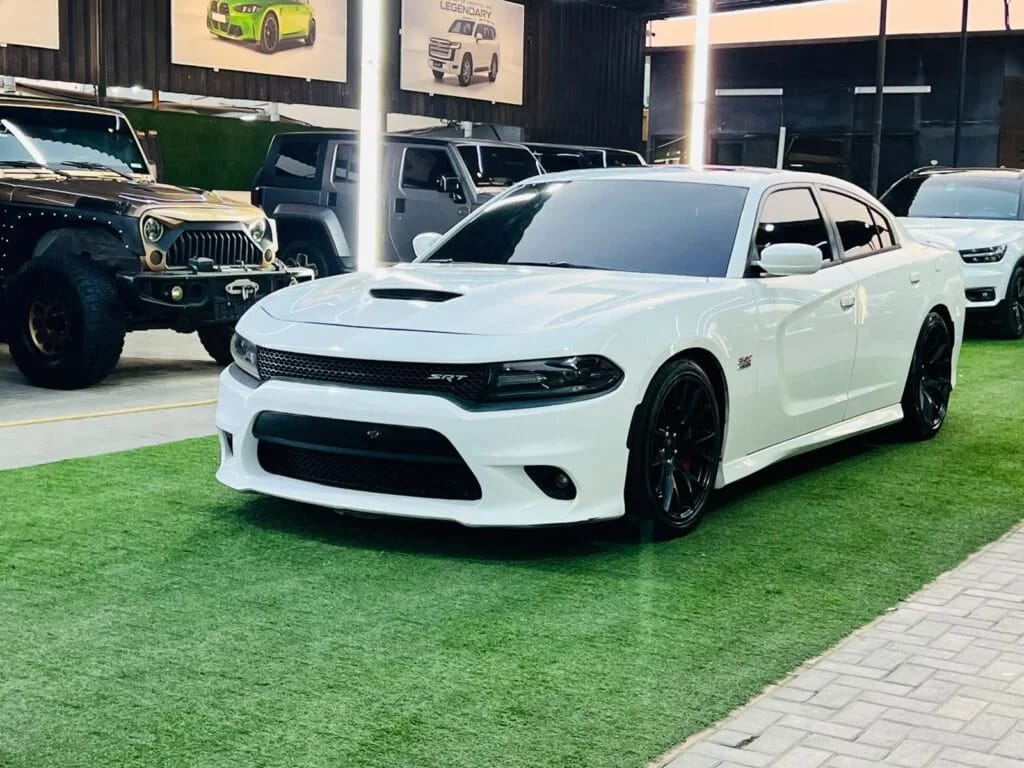 2016 Dodge Charger photo 2
