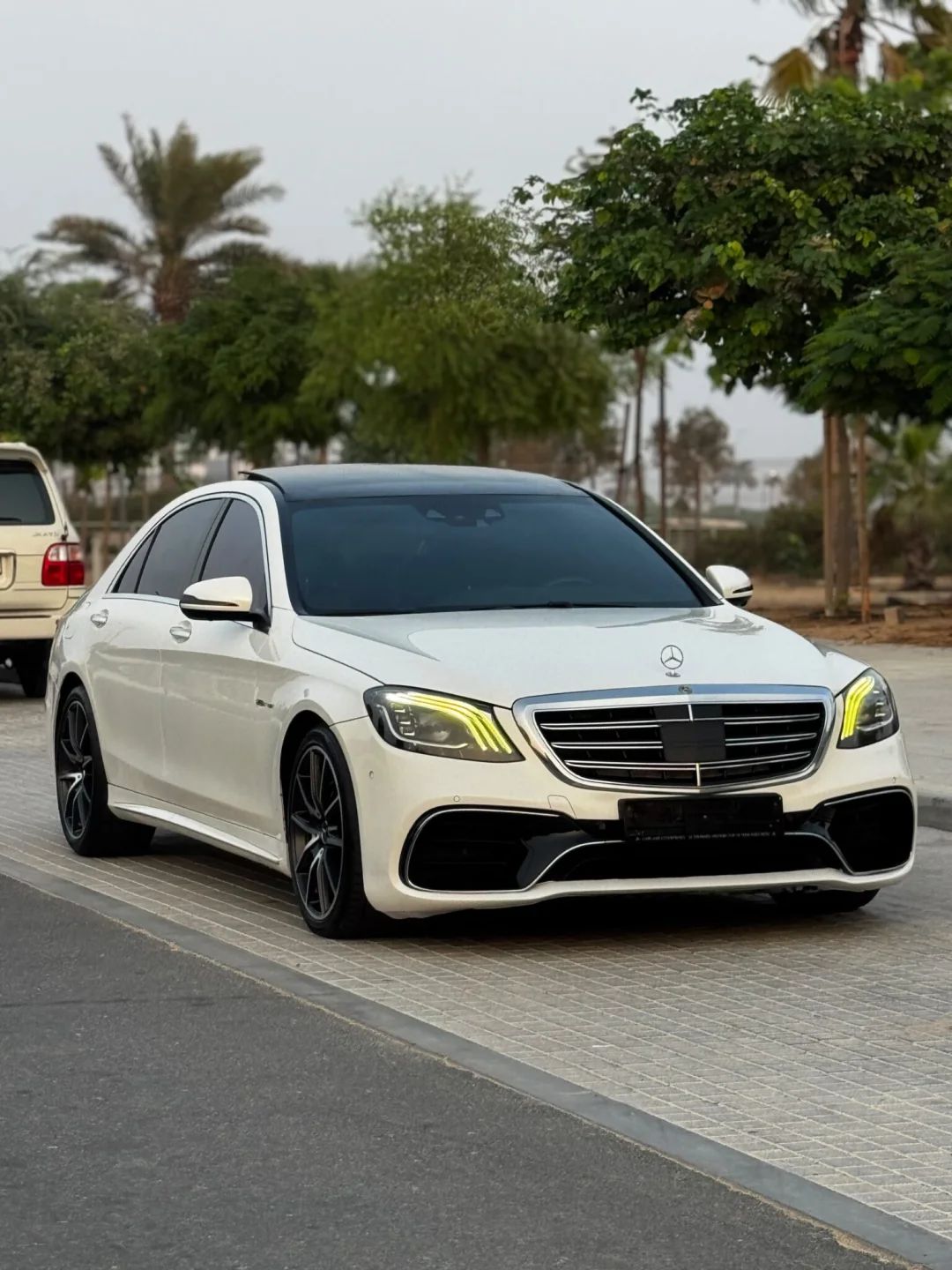 2016 Mercedes-Benz S-Class photo 3