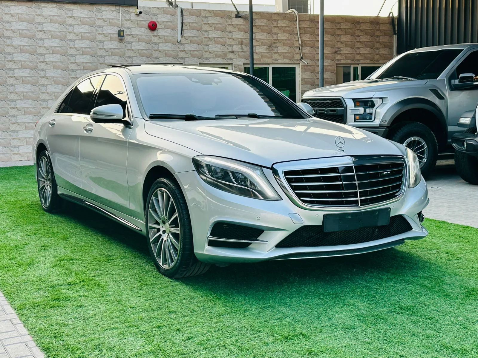2016 Mercedes-Benz S-Class photo 2