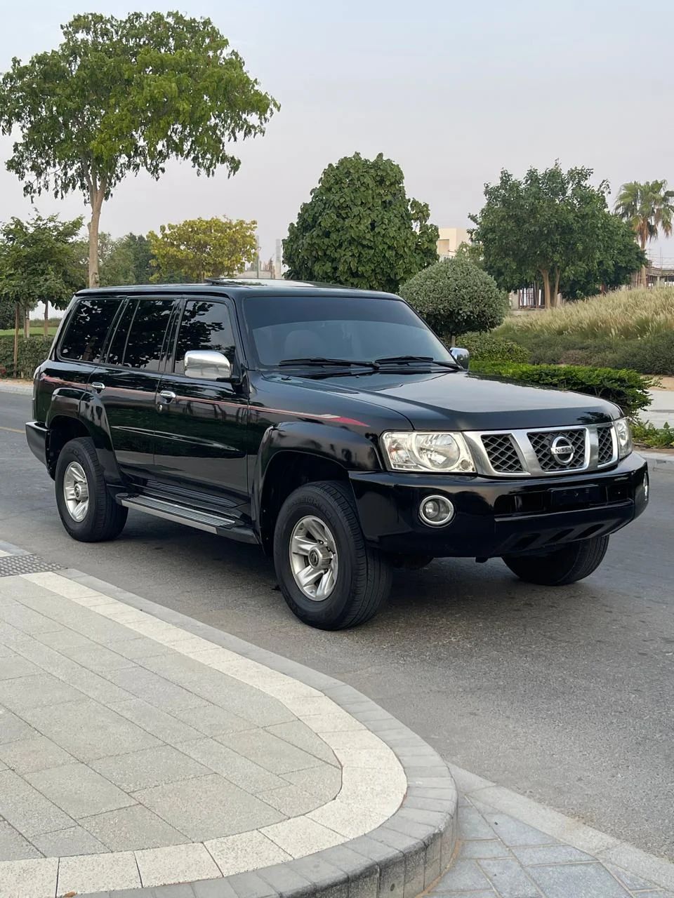 2016 Nissan Patrol photo 2