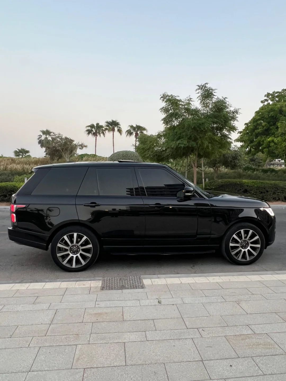 2016 Land Rover Range Rover Vogue photo 5