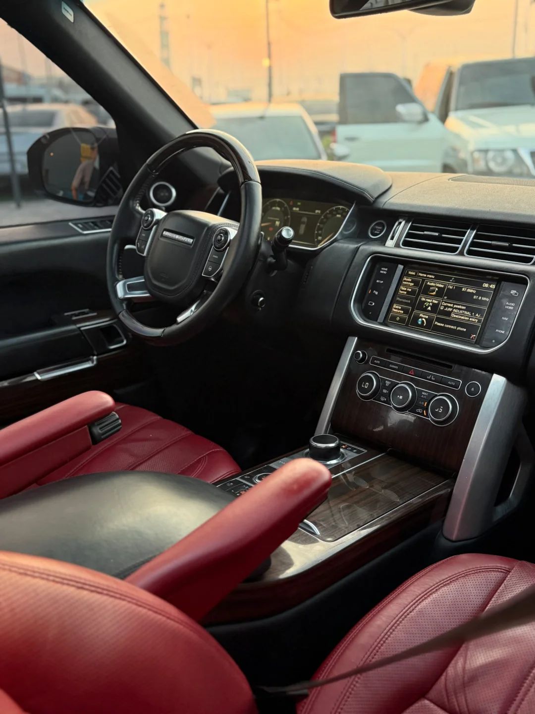 2016 Land Rover Range Rover Vogue photo 5