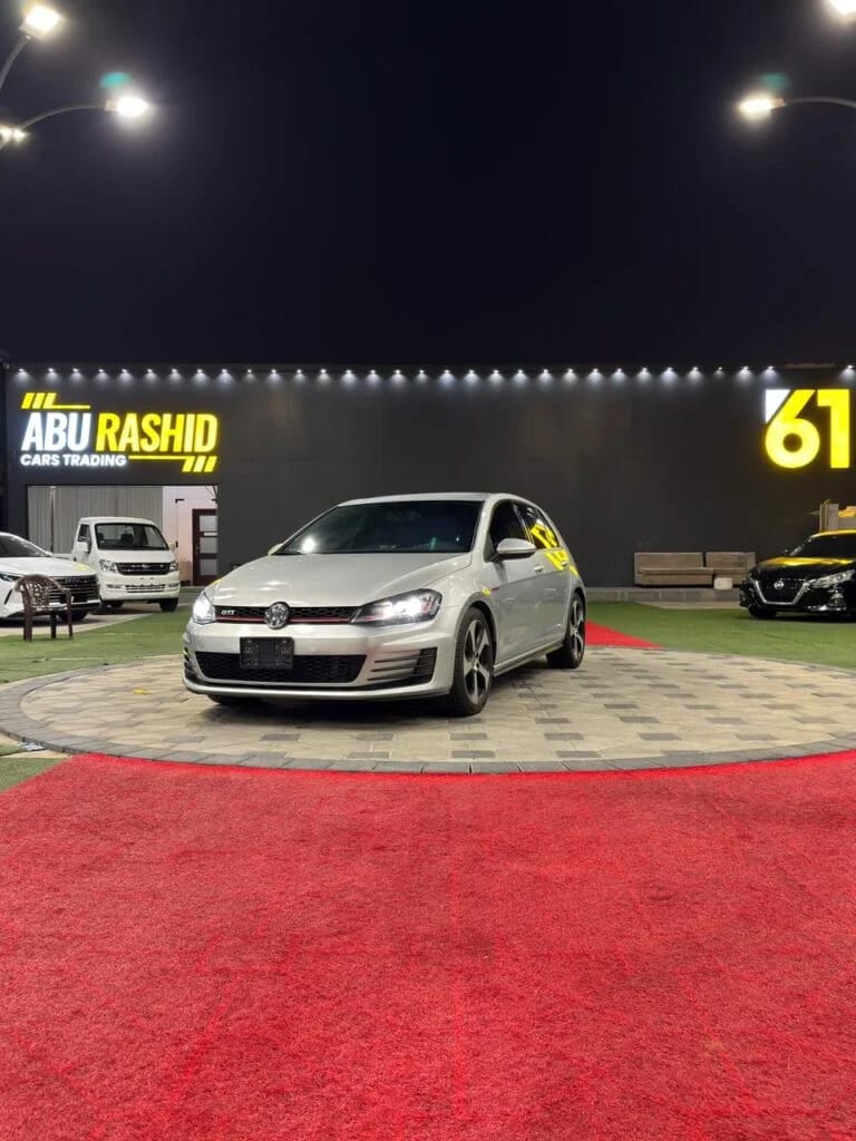 2016 Volkswagen Golf photo 3