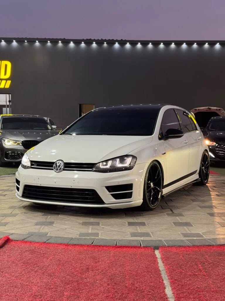 2016 Volkswagen Golf photo 2