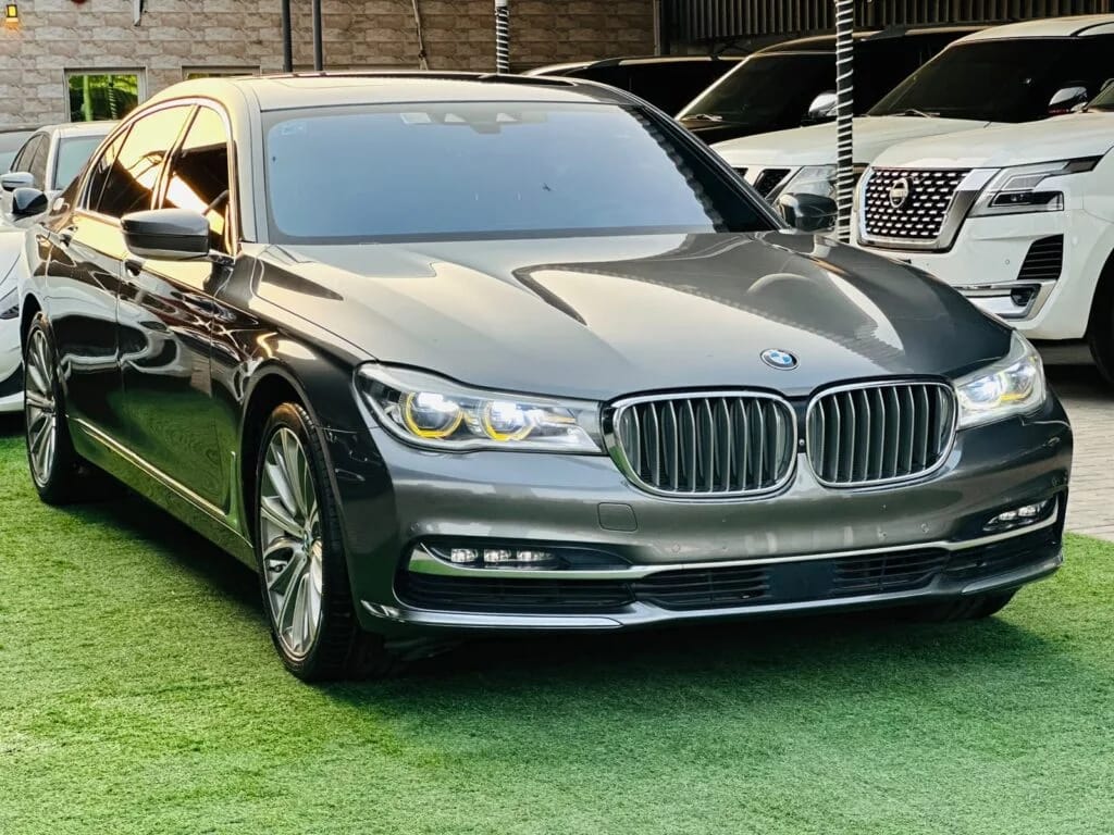 2017 BMW 7 Series photo 3