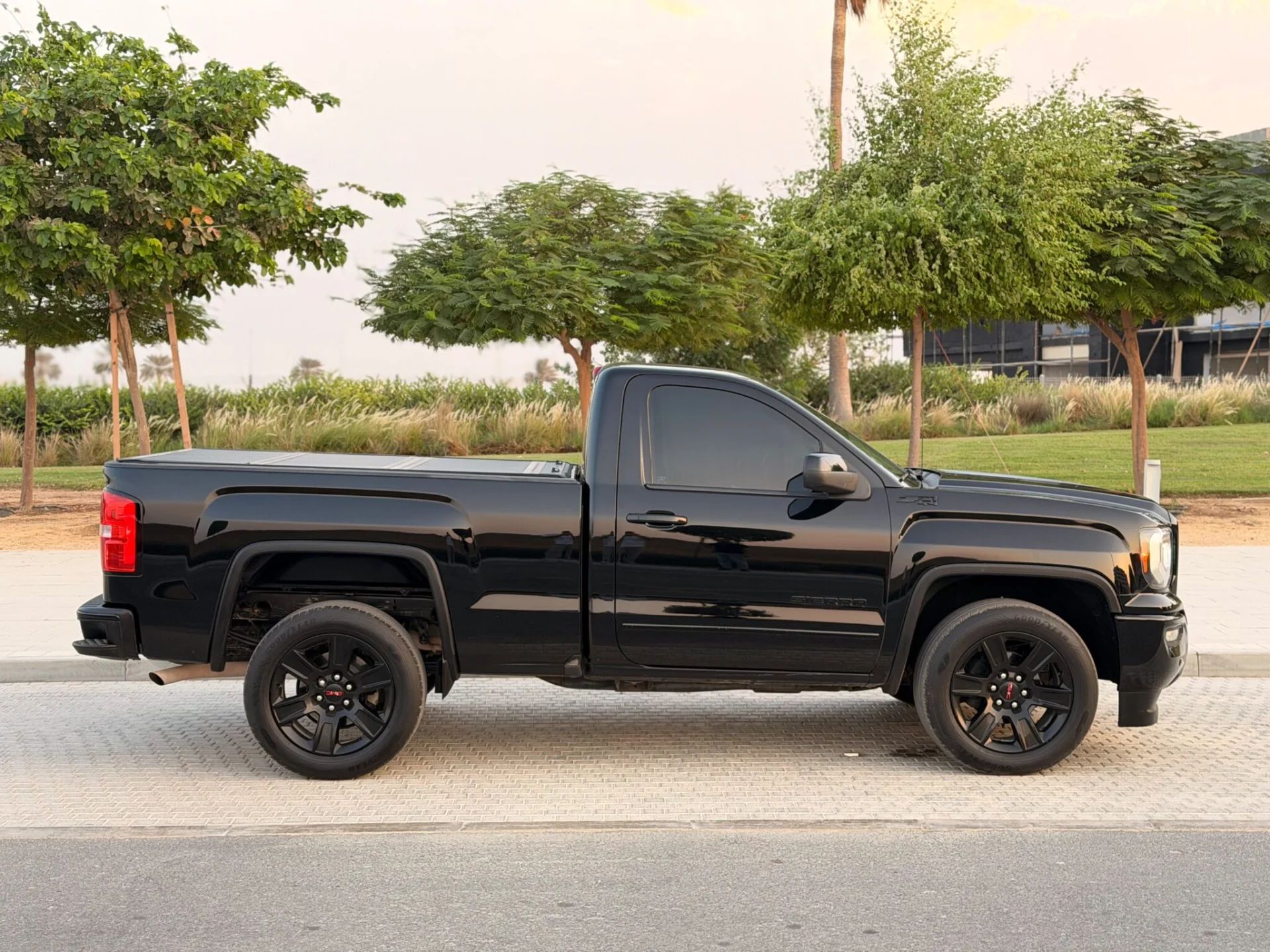 2017 GMC Sierra photo 4