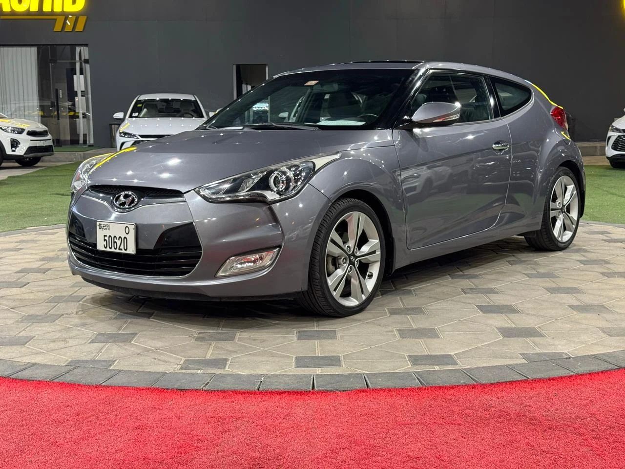 2017 Hyundai Veloster photo 2
