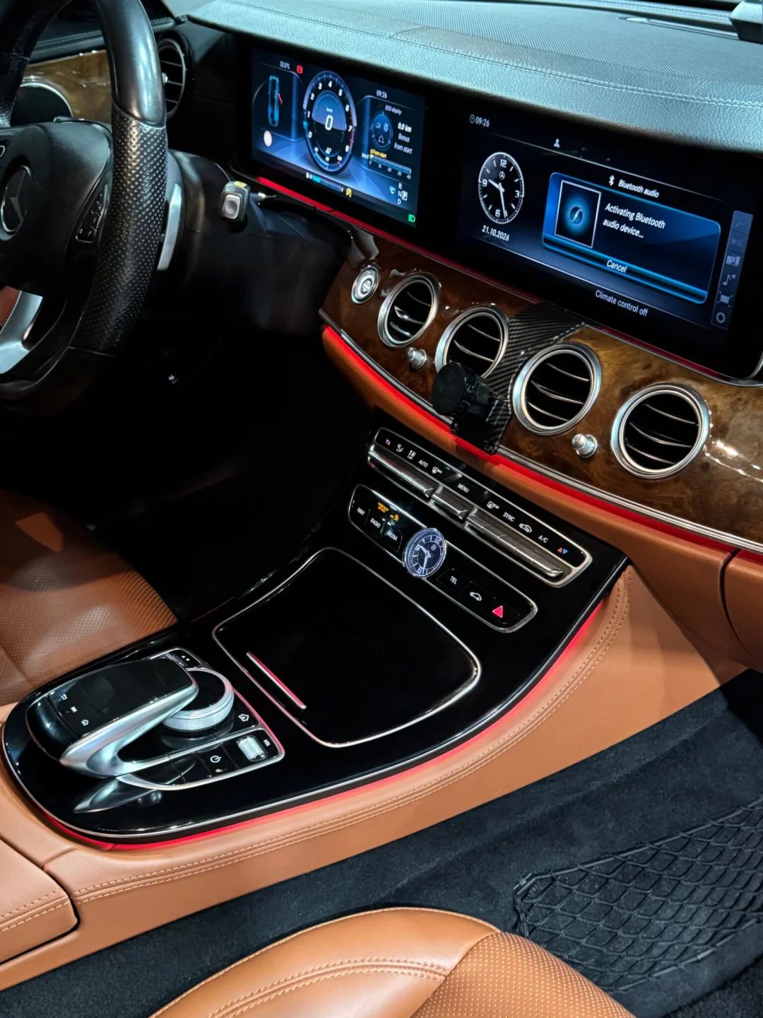 2017 Mercedes-Benz E-Class photo 3