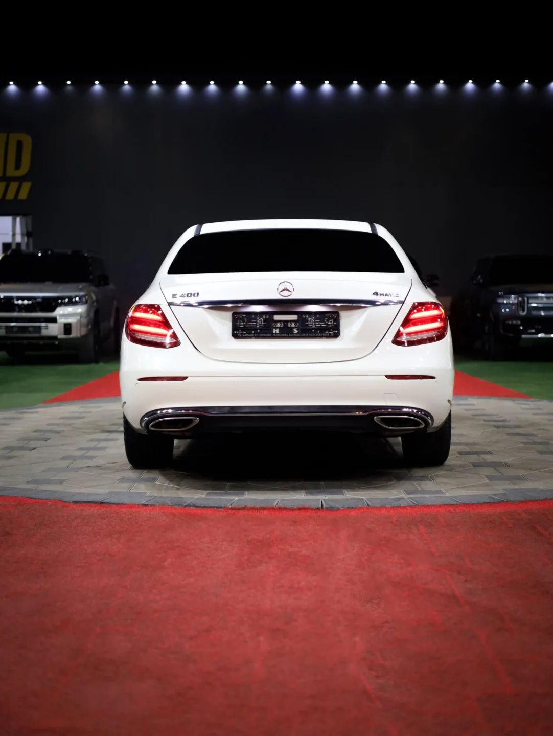 2017 Mercedes-Benz E-Class photo 4