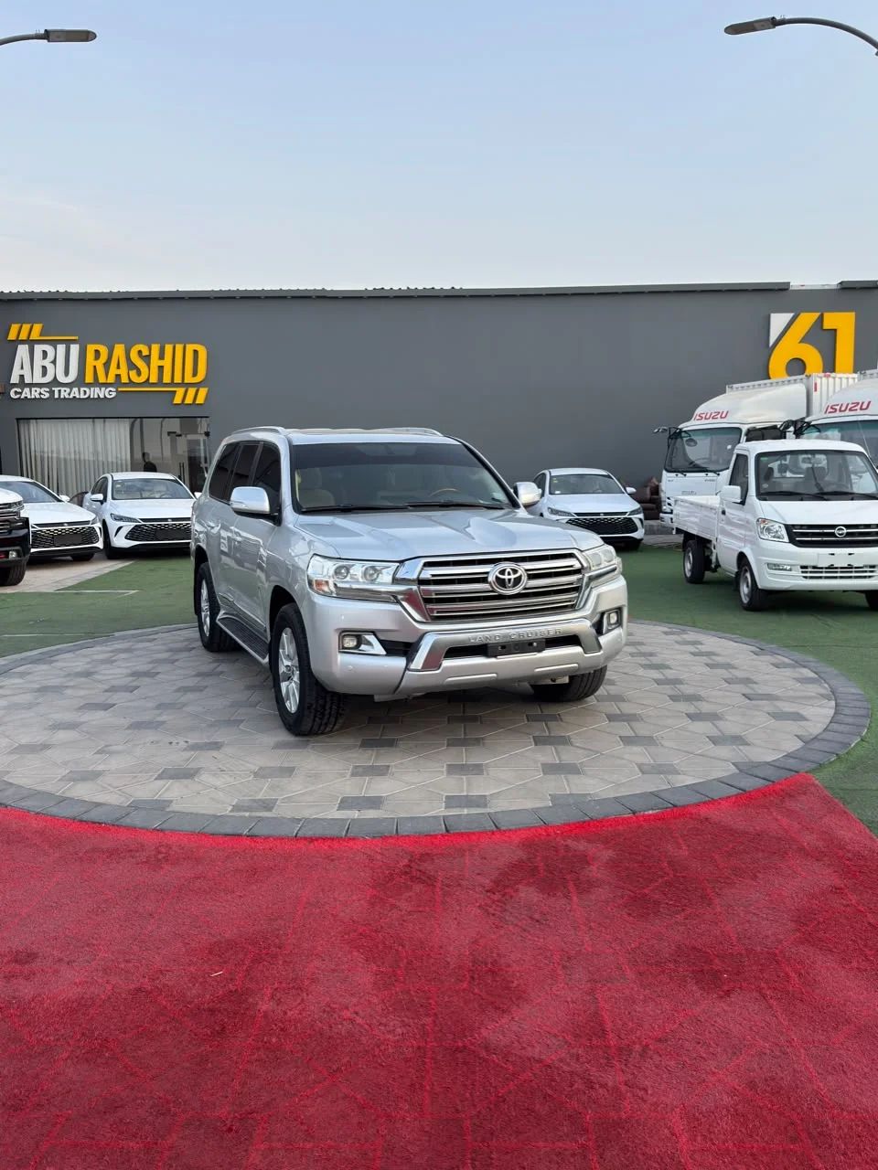 2017 Toyota Land Cruiser photo 3