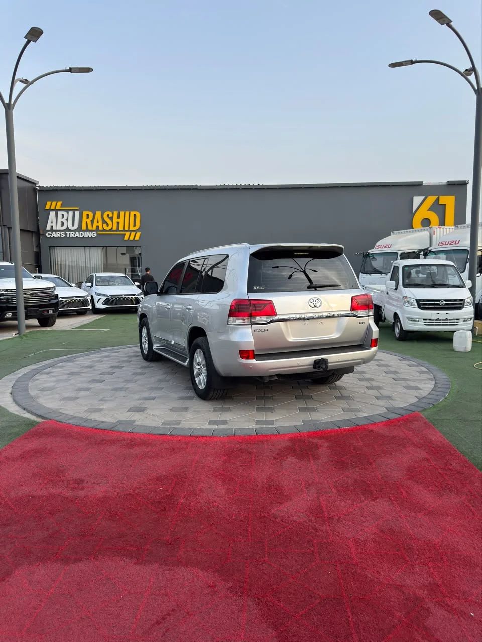 2017 Toyota Land Cruiser photo 4