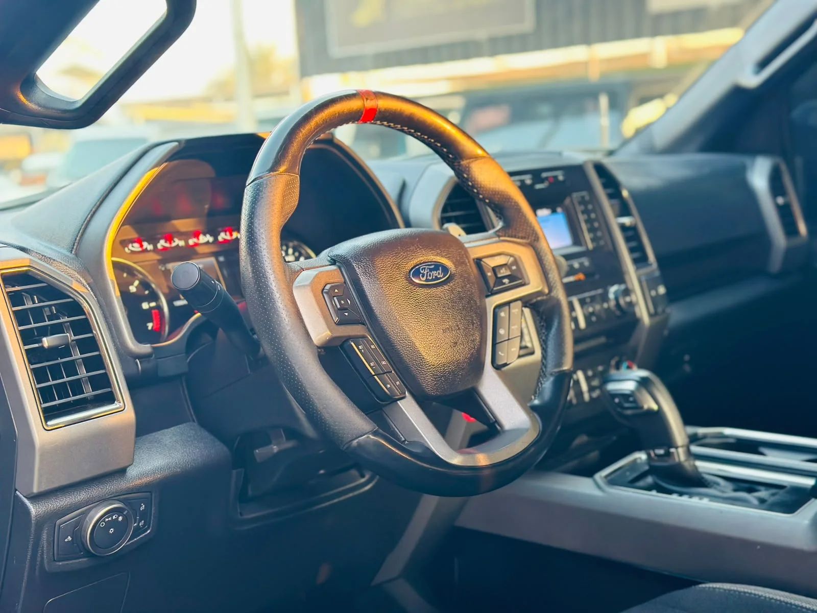 2018 Ford F-150 photo 4