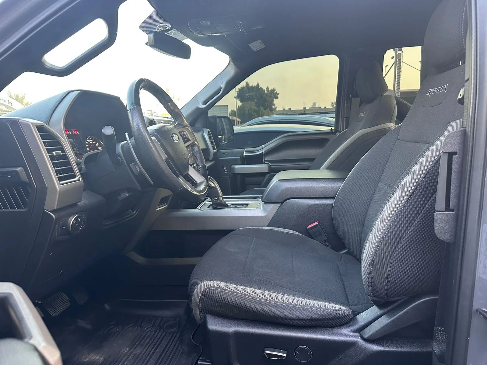 2018 Ford F-150 photo 5
