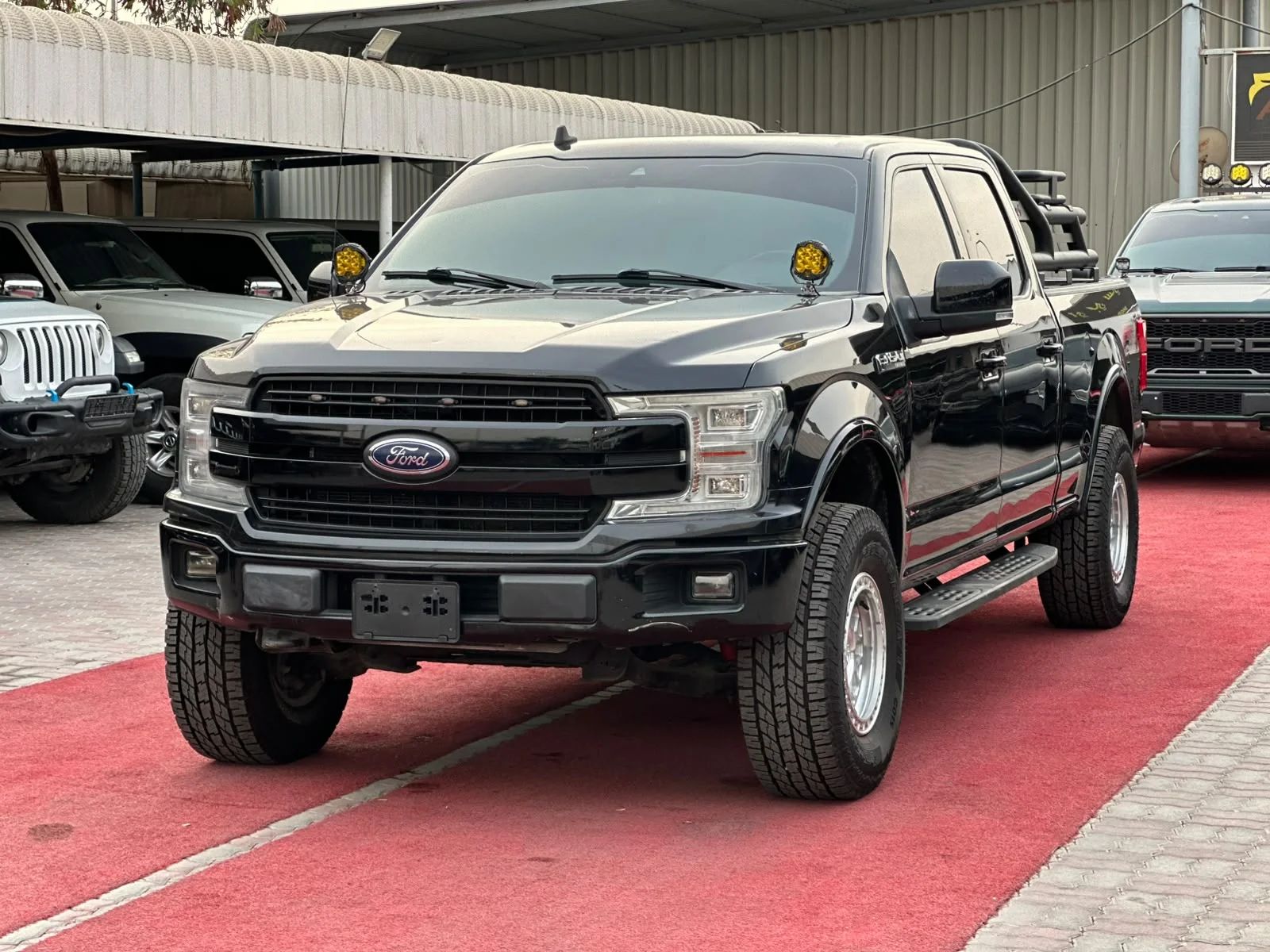 2019 Ford Raptor photo 2