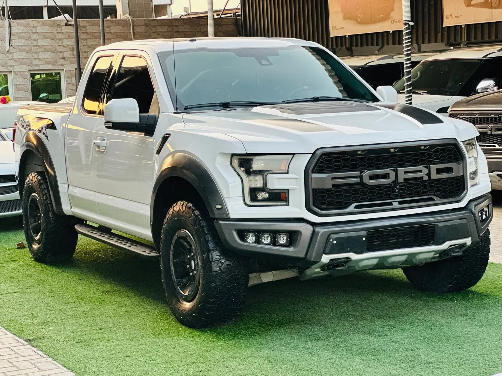 2018 Ford Raptor photo 2