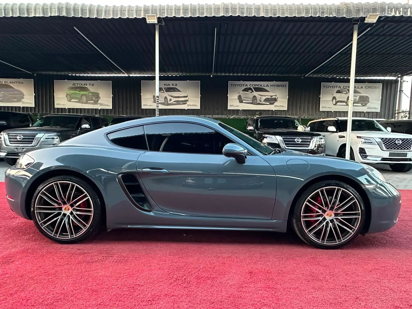 2018 Porsche Cayman photo 5