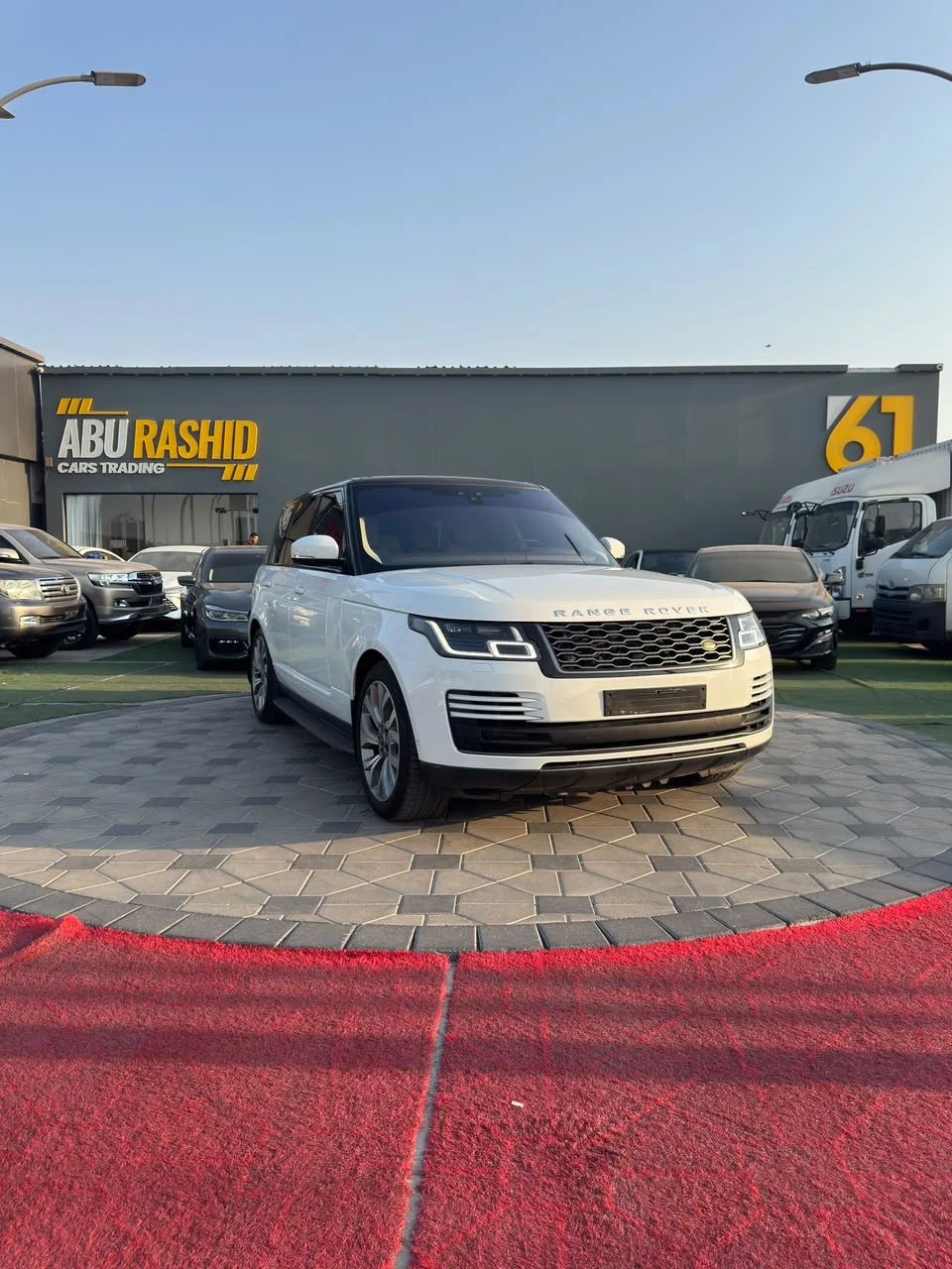 2018 Land Rover Range Rover Vogue photo 2