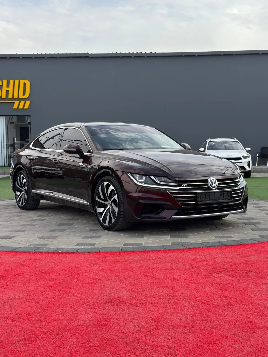 2018 Volkswagen Arteon photo 3