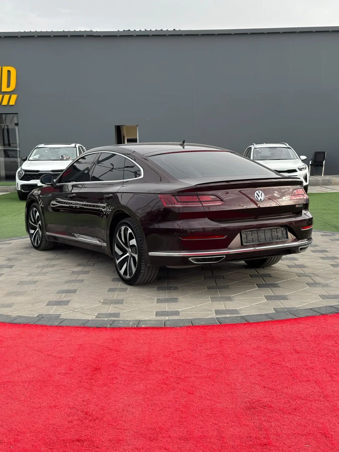 2018 Volkswagen Arteon photo 4