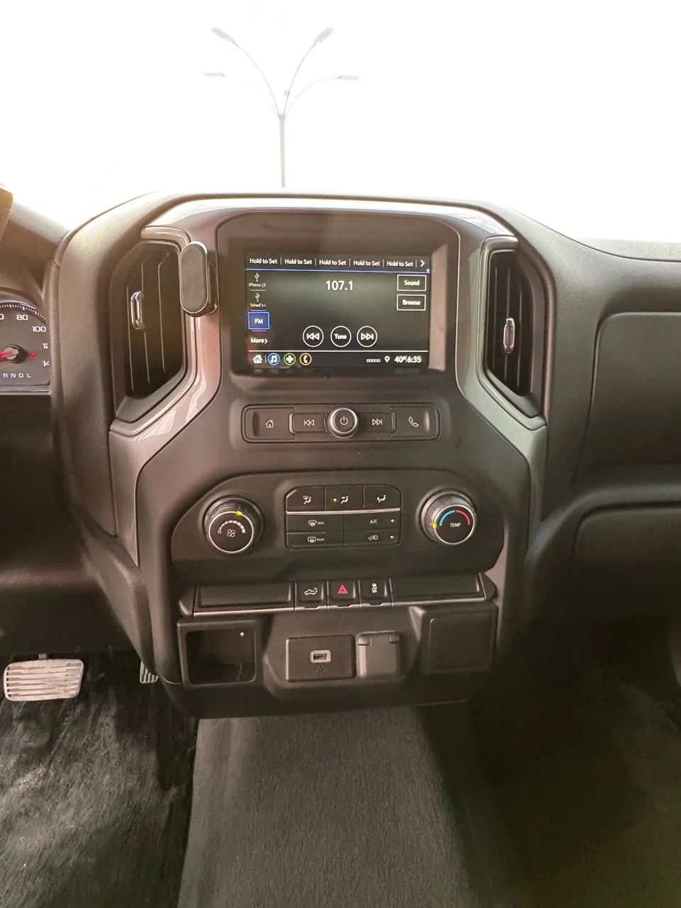 2019 Chevrolet Silverado photo 5