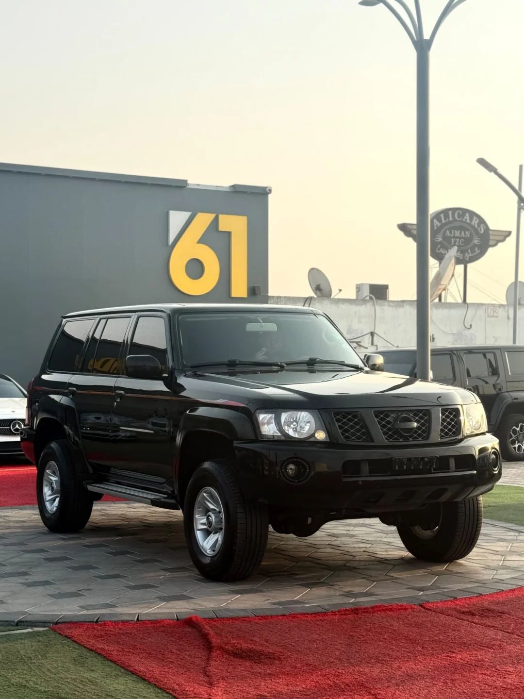 2019 Nissan Patrol photo 2