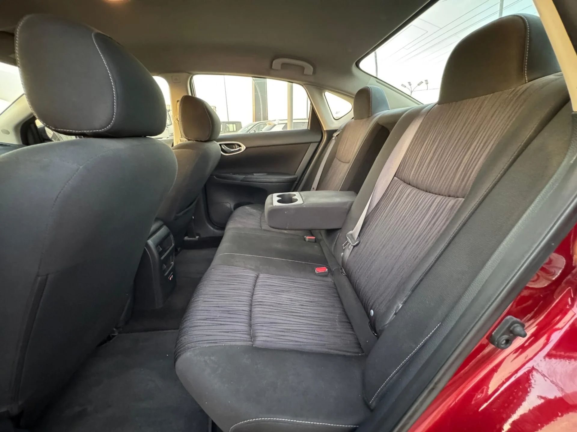 2019 Nissan Sentra photo 5