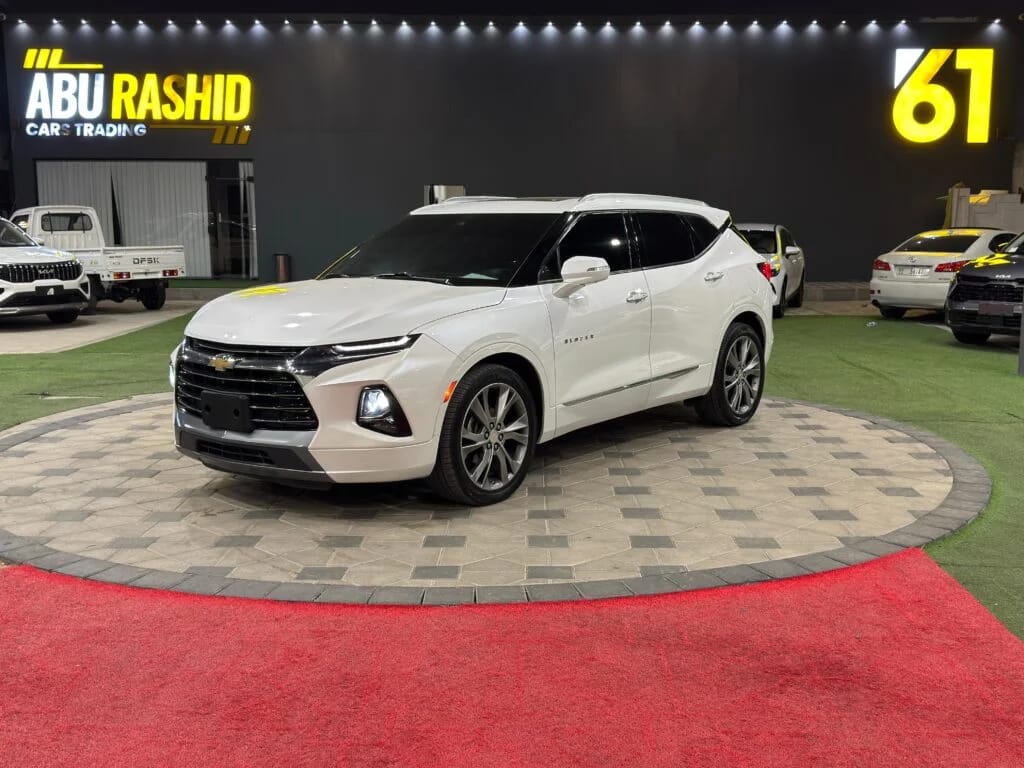 2020 Chevrolet Blazer photo 2