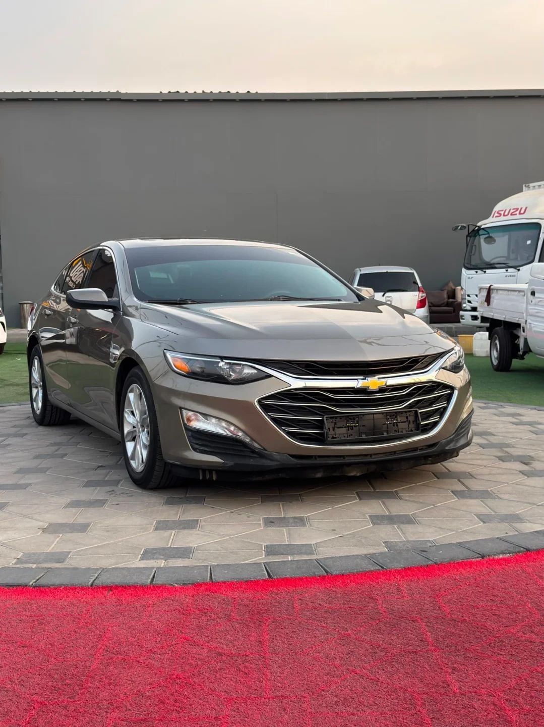 2020 Chevrolet Malibu photo 2