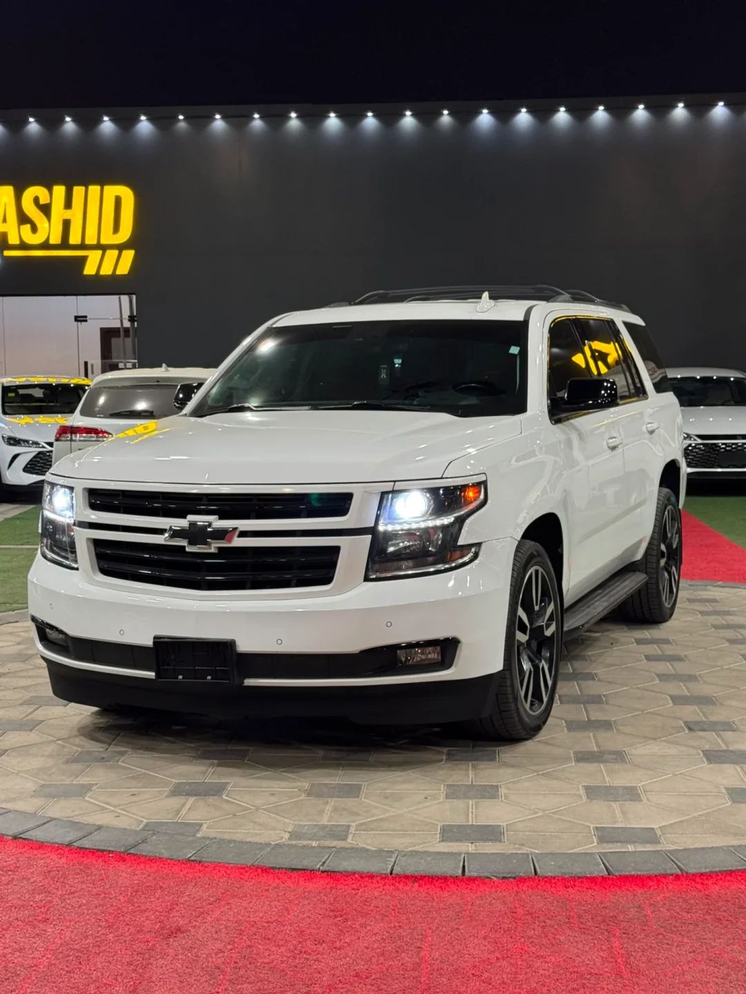 2020 Chevrolet Tahoe photo 2