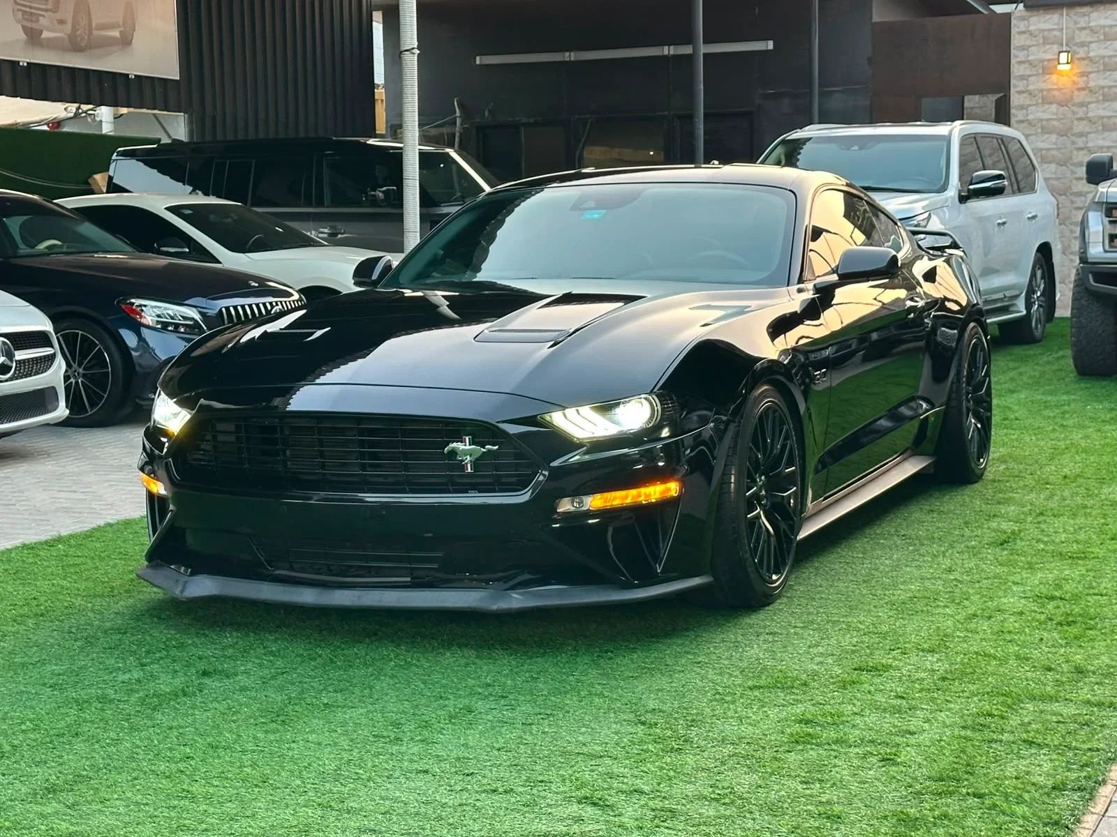 2020 Ford Mustang photo 2