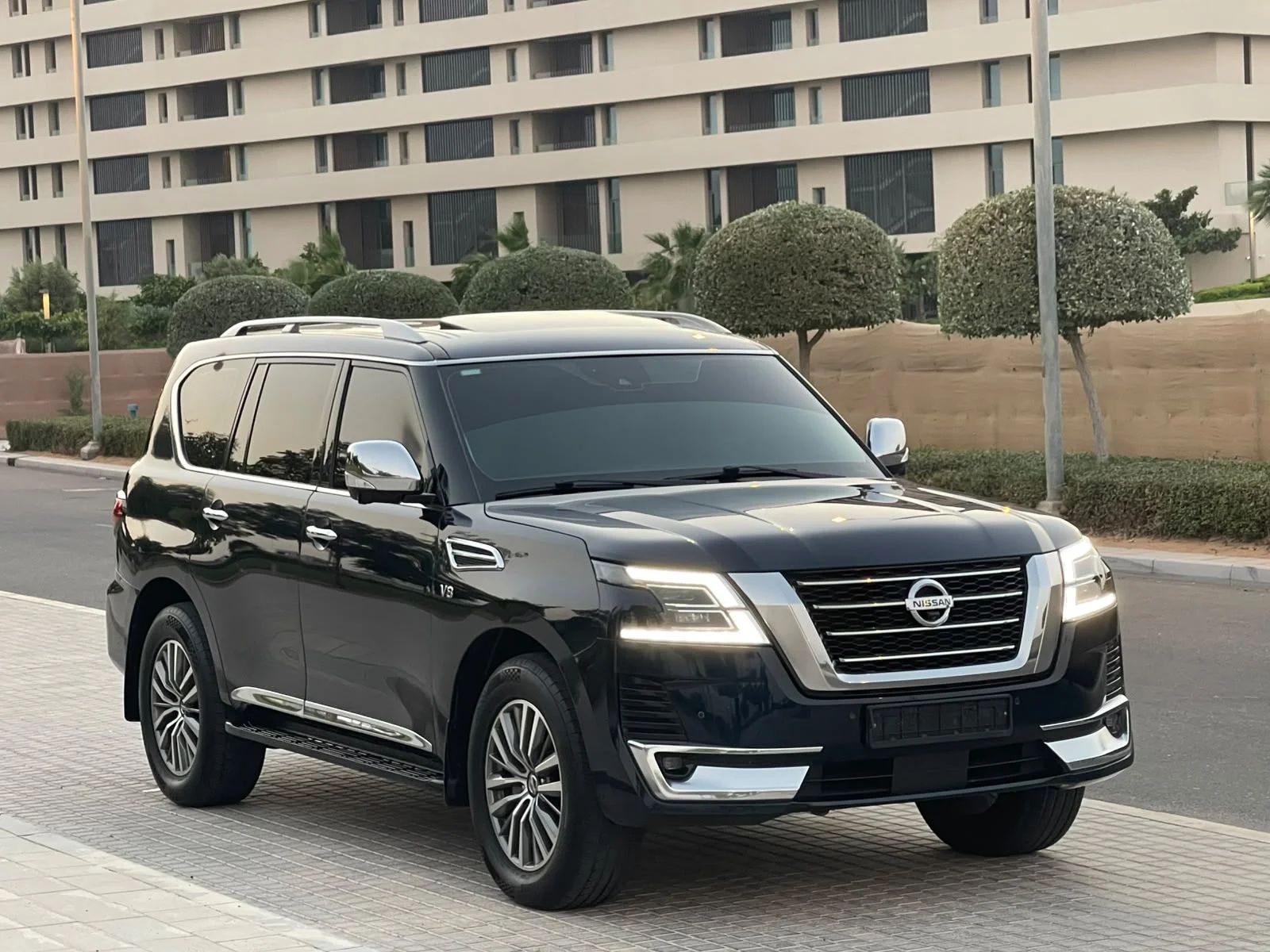 2020 Nissan Patrol photo 2