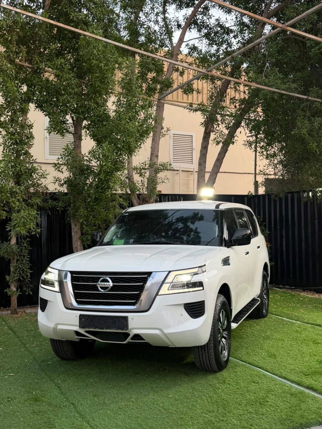 2020 Nissan Patrol photo 2