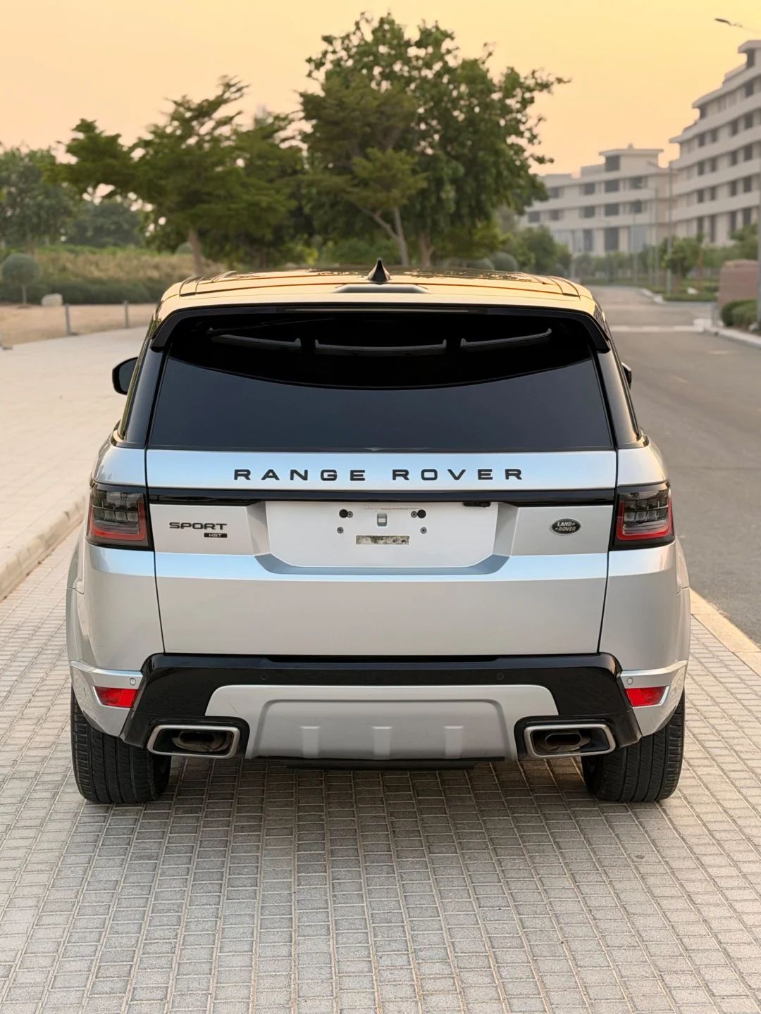2020 Land Rover Range Rover Sport photo 5