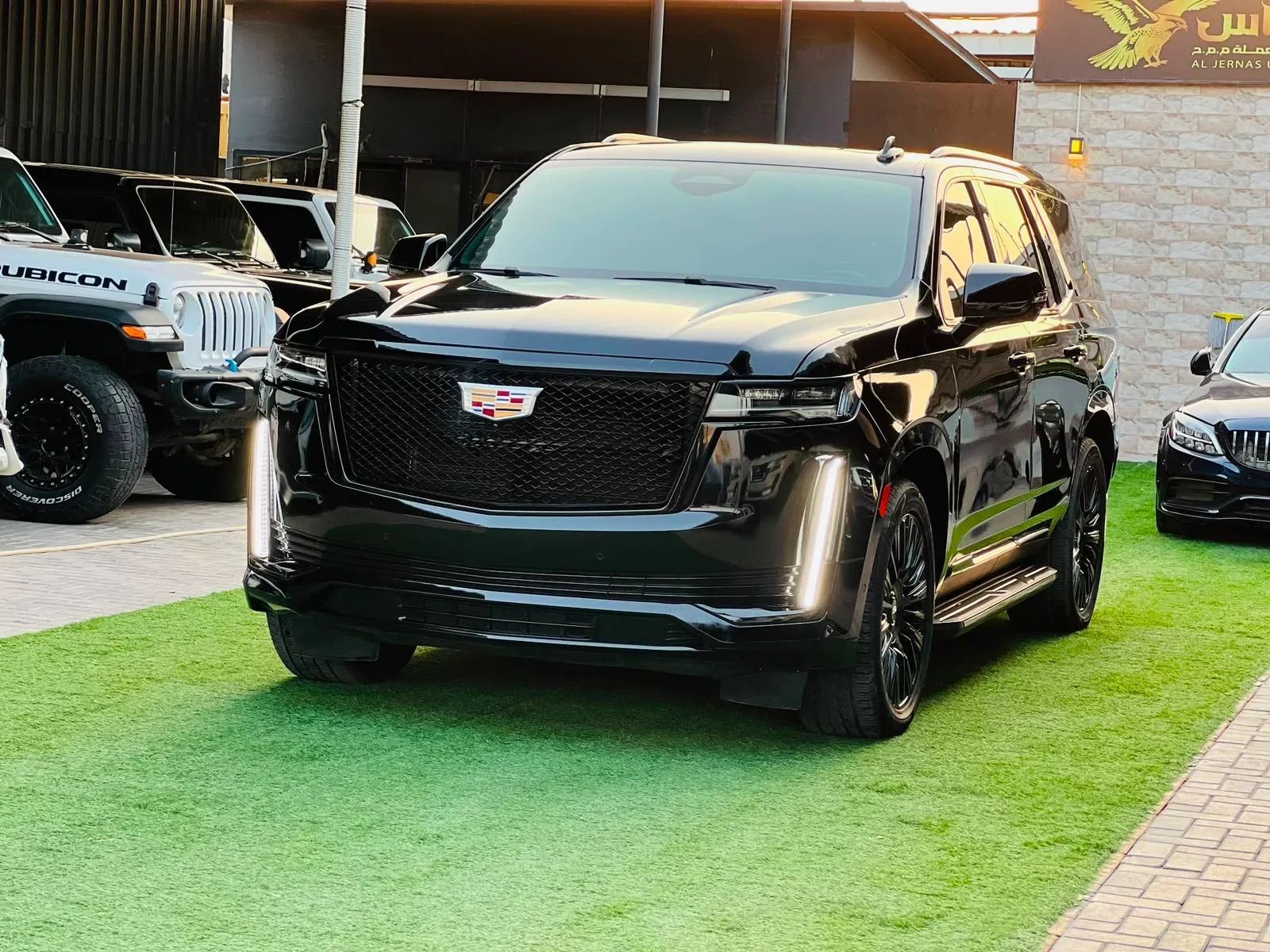 2021 Cadillac Escalade photo 2