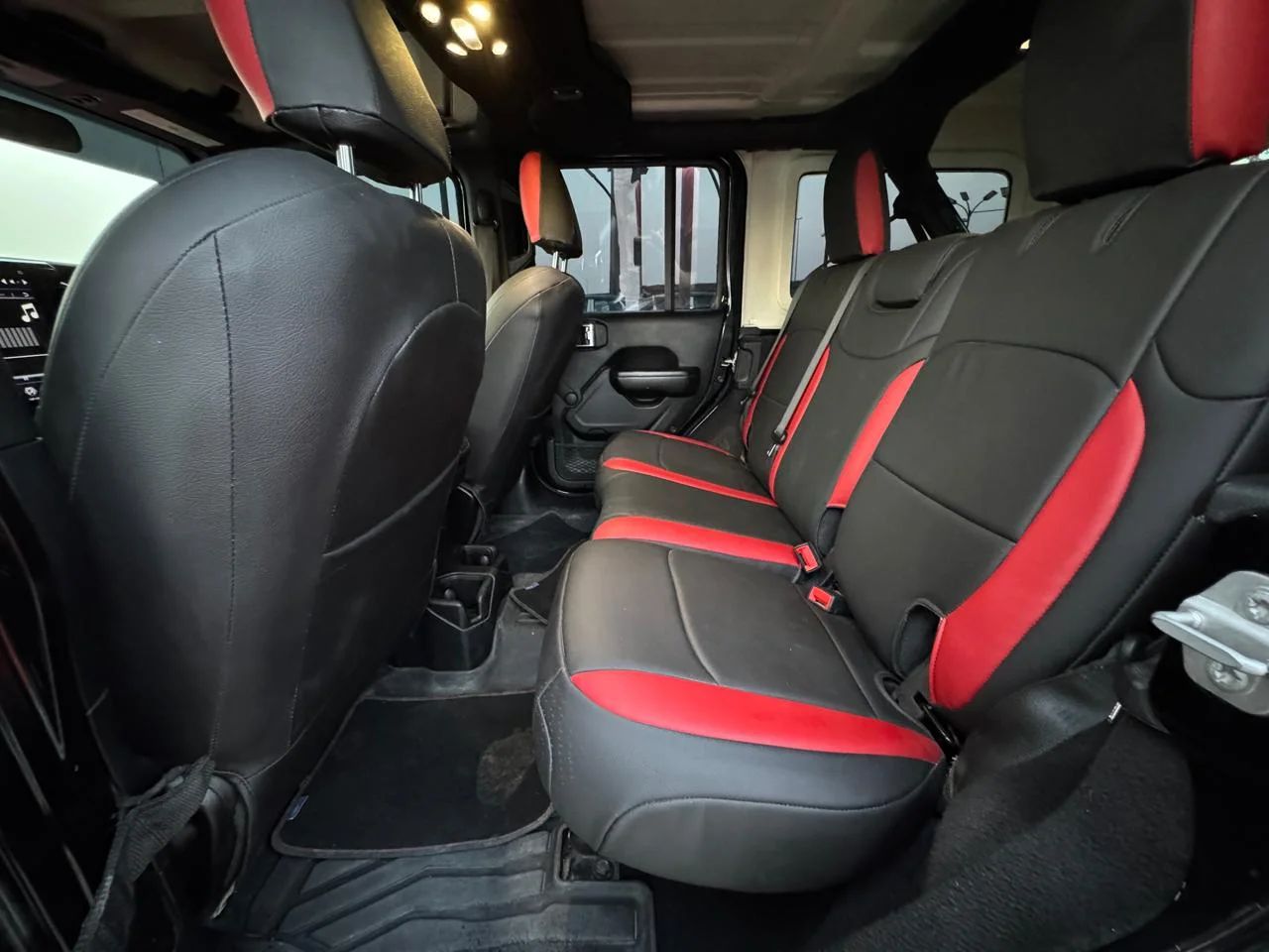 2021 Jeep Wrangler photo 5