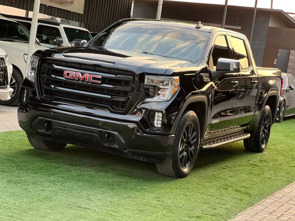 2022 GMC Sierra photo 2
