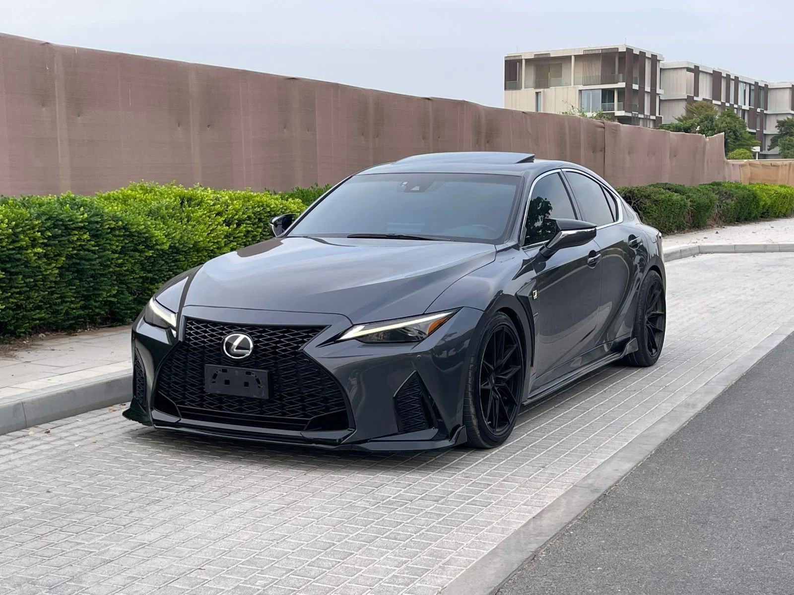 2022 Lexus IS photo 2